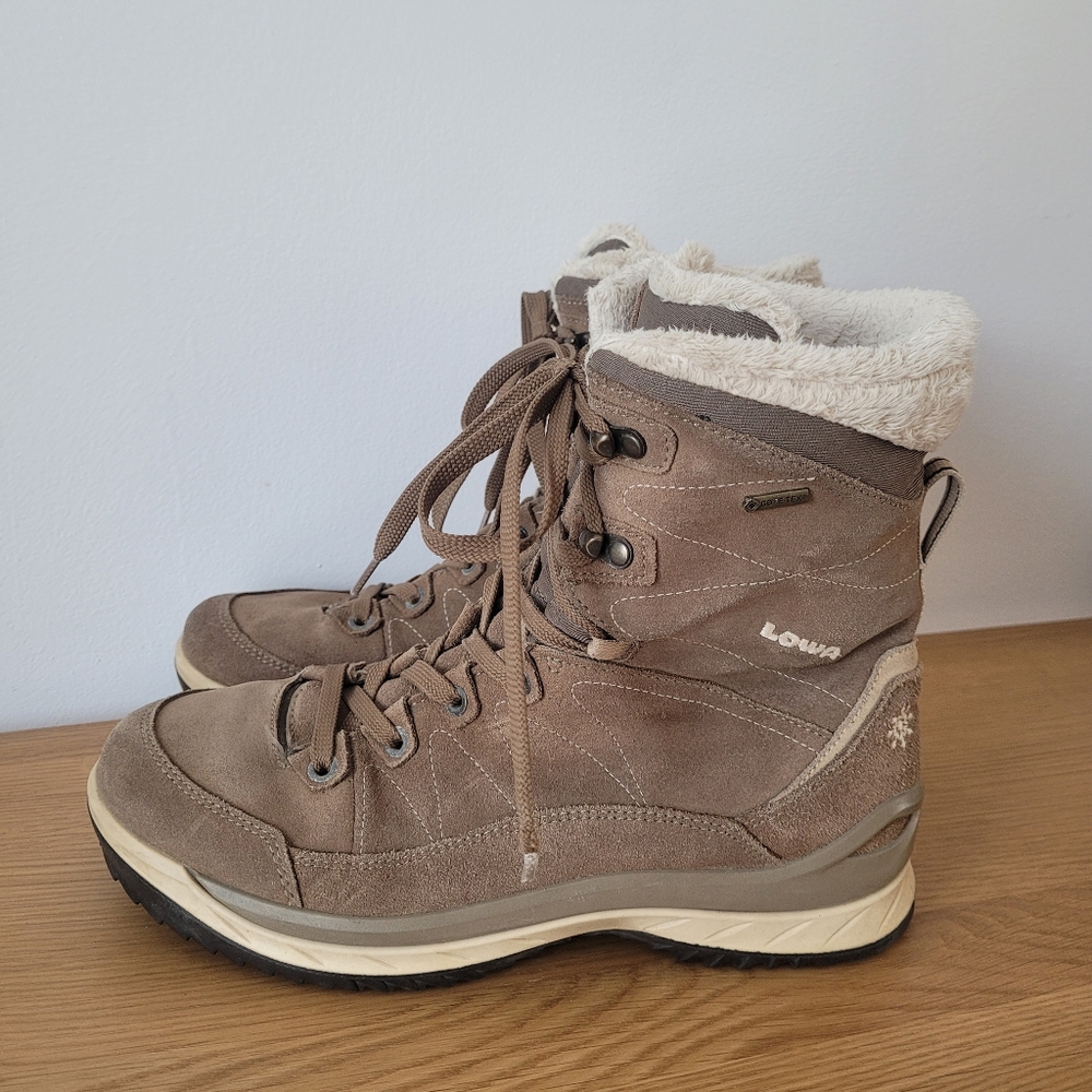 Lowa Leventina GTX Mid Hiking Boots Womens Size 9 Goretex Suede Leather